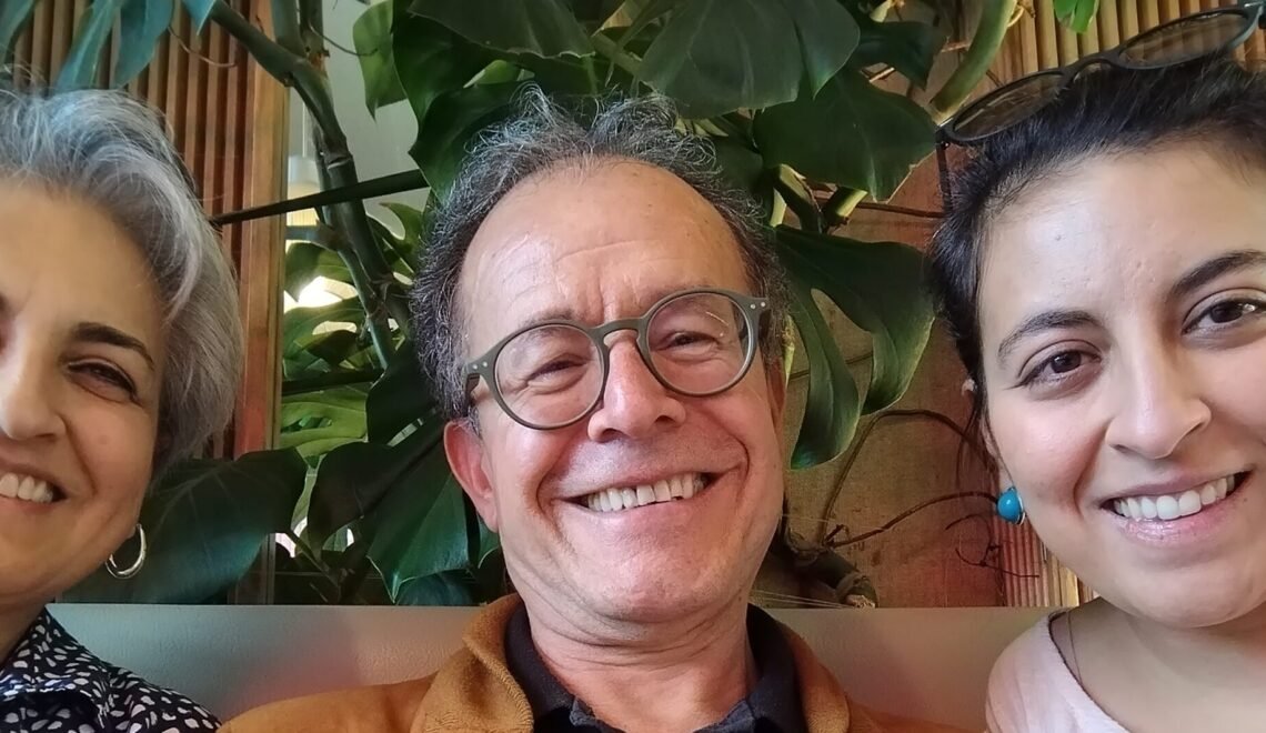 Parte del equipo Metroflor se encuentra con uno de sus columnistas mas leídos profesor Alfonso Nieto.
