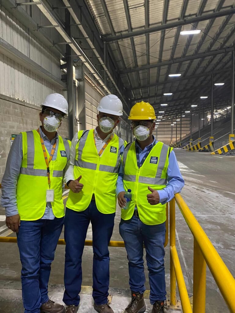 El recorrido por la planta de Yara demostró la eficacia y calidad de su producto y su aporte en los cultivos.